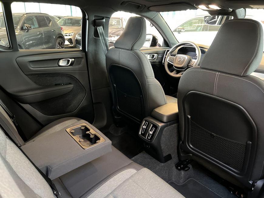Volvo XC40 B3 Plus-Dark DKG Glasd Pixel-LED Pilot BLIS