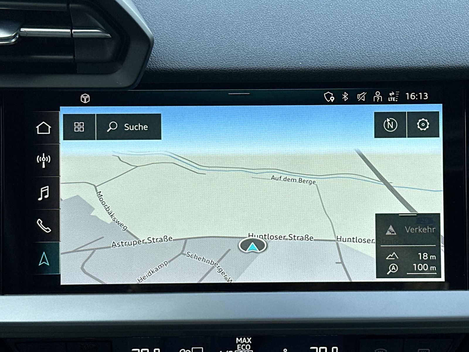 Fahrzeugabbildung Audi A3 SpB 40 TFSI e NAV+LED+PANO+CARPLAY+V-COCKPIT