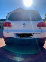Volkswagen Tiguan 1.4 TSI DSG BMT LOUNGE Sport & Style ... - mit Benzin-Antrieb: Teilleder, Standheizung, Geländewagen