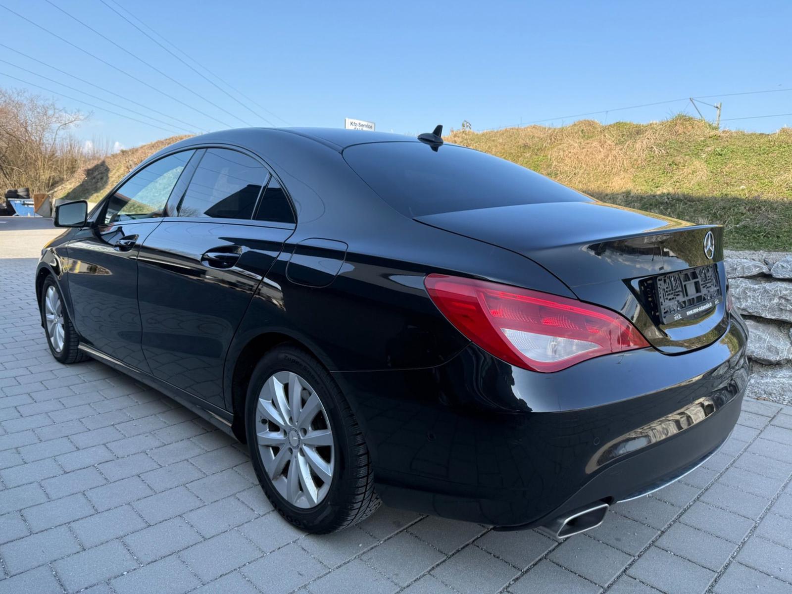 Mercedes-Benz CLA 180 Urban