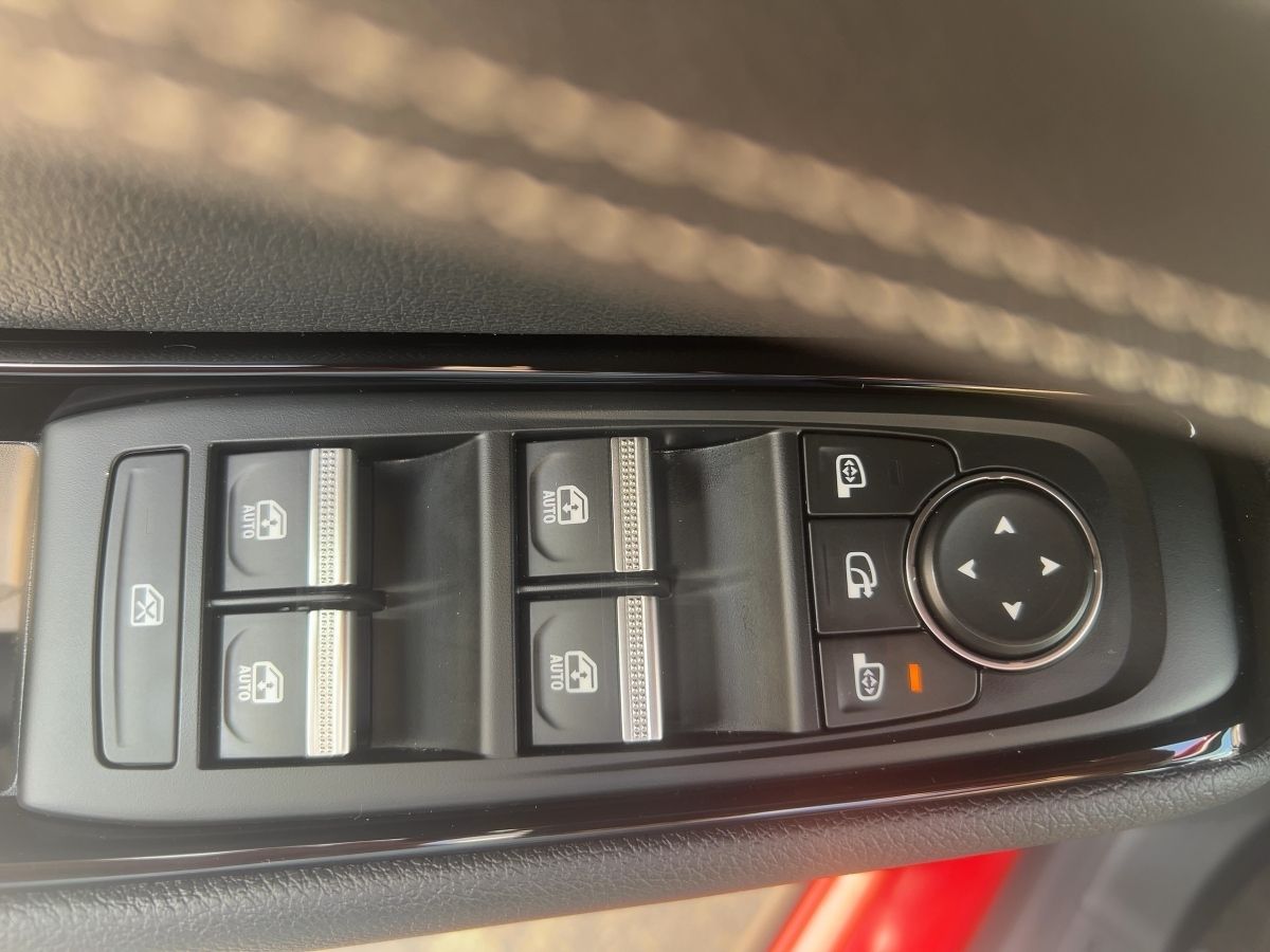 Fahrzeugabbildung Renault Austral Techno Mild Hybrid 160 Automatik SHZ