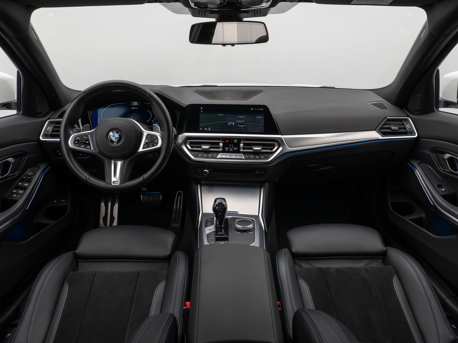 Fahrzeugabbildung BMW 330e M Sport Kamera Laser HUD DAB HiFi Komfort