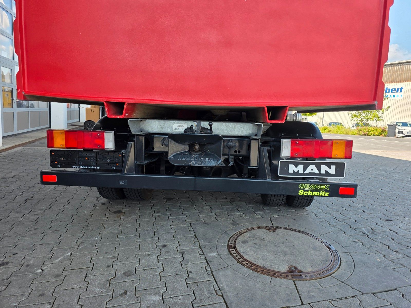 Fahrzeugabbildung MAN LE 8.150 Schaum-Löschfahrzeug 2.500L SLF 25/25