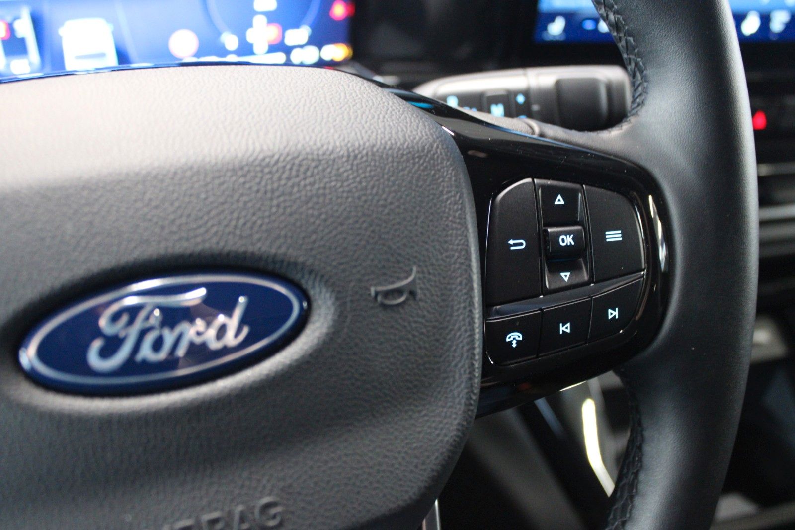 Fahrzeugabbildung Ford Transit Custom Nugget L1 Titanium Aufstelldach