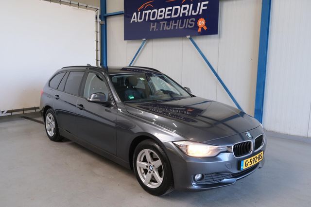 BMW 318 3-serie Touring 318d High Executive