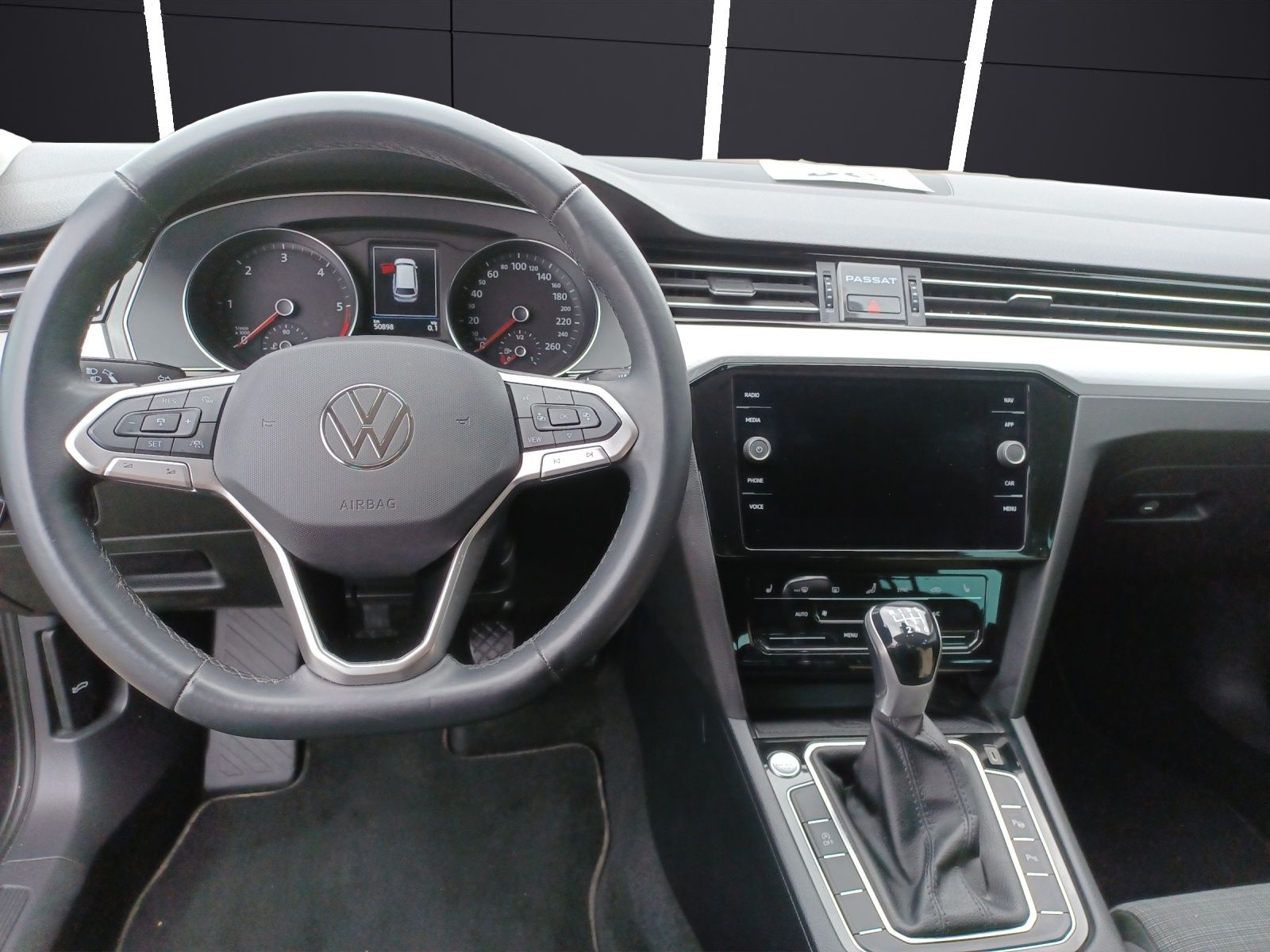 Fahrzeugabbildung Volkswagen Passat Variant TDI Business Matrix Navi ACC RFK