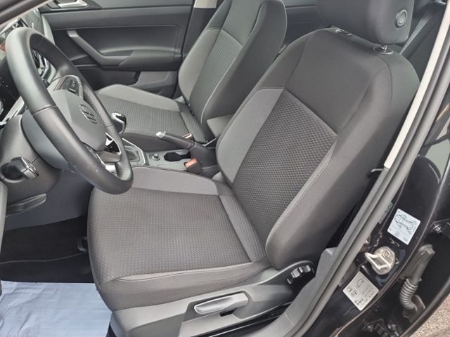 Fahrzeugabbildung Volkswagen Polo 1.0 TSI LIFE IQ.DRIVE SHZ RFK LED TRAVEL AS