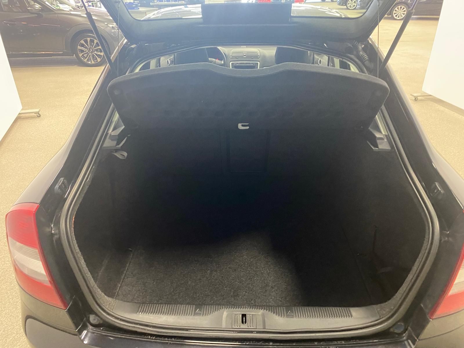 Fahrzeugabbildung SKODA Octavia 1.2 TSI Ambiente KLIMA+PDC+SITZHEIZ+1.HA