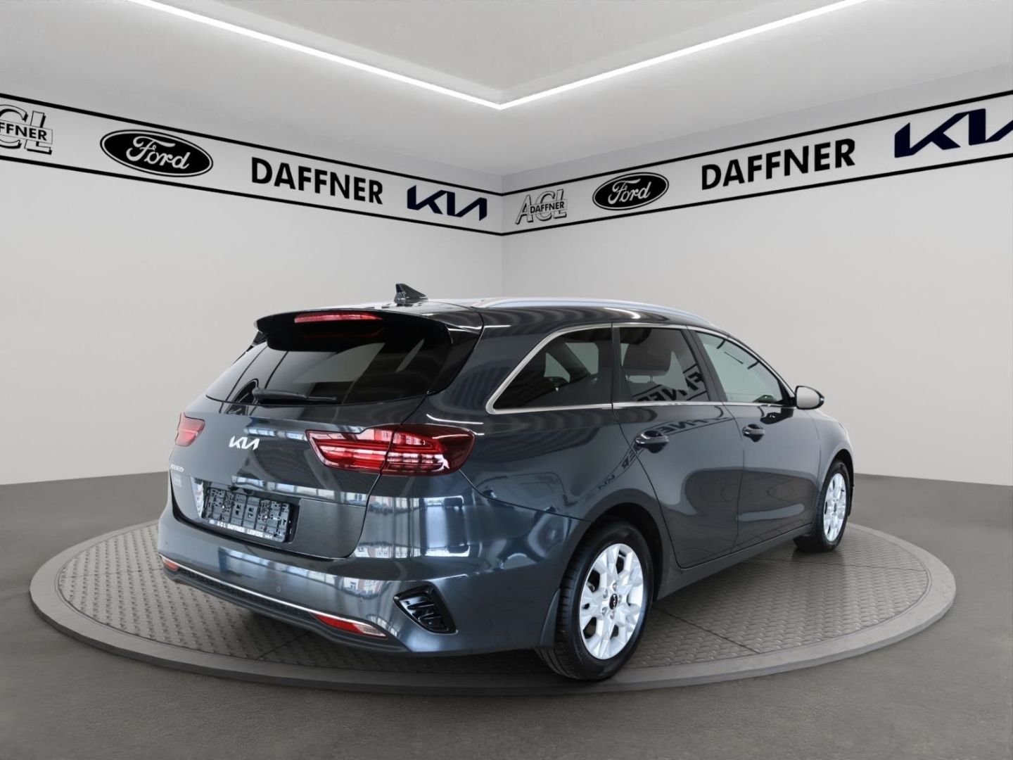 Fahrzeugabbildung Kia Ceed_sw SW Vision Tempomat Kamera DAB Navi