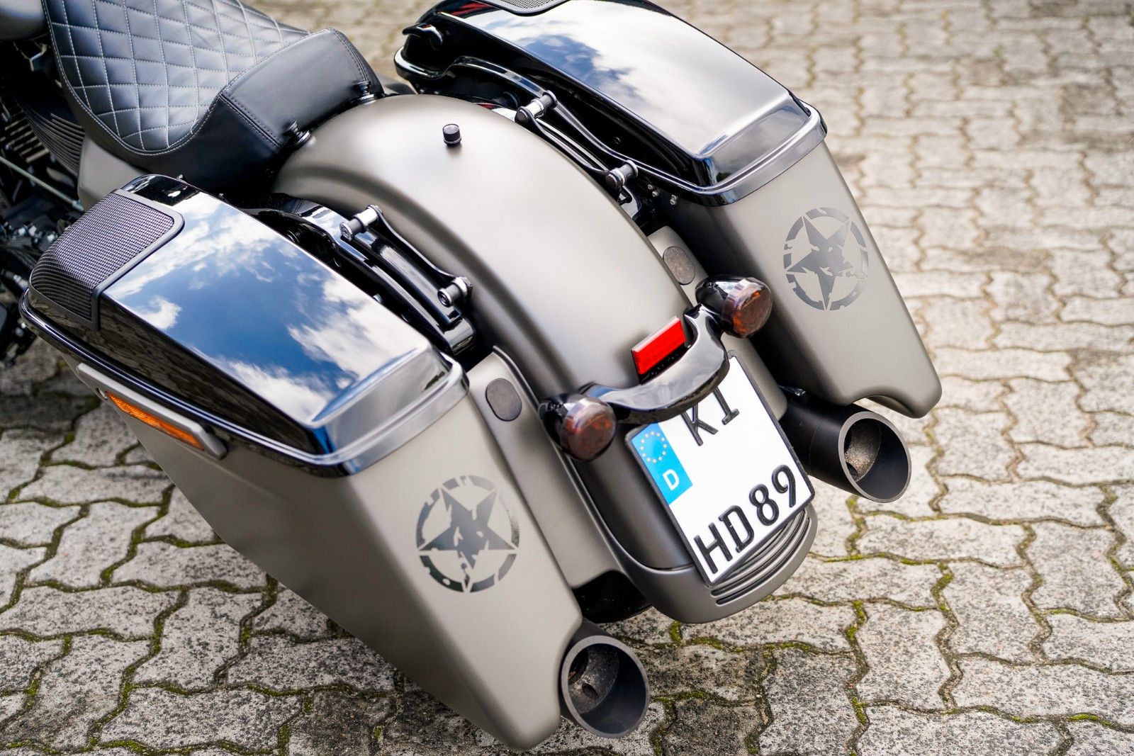 Fahrzeugabbildung Harley-Davidson FLHRXS ROAD KING SPECIAL 107 CUI - JEKILL&HYDE -