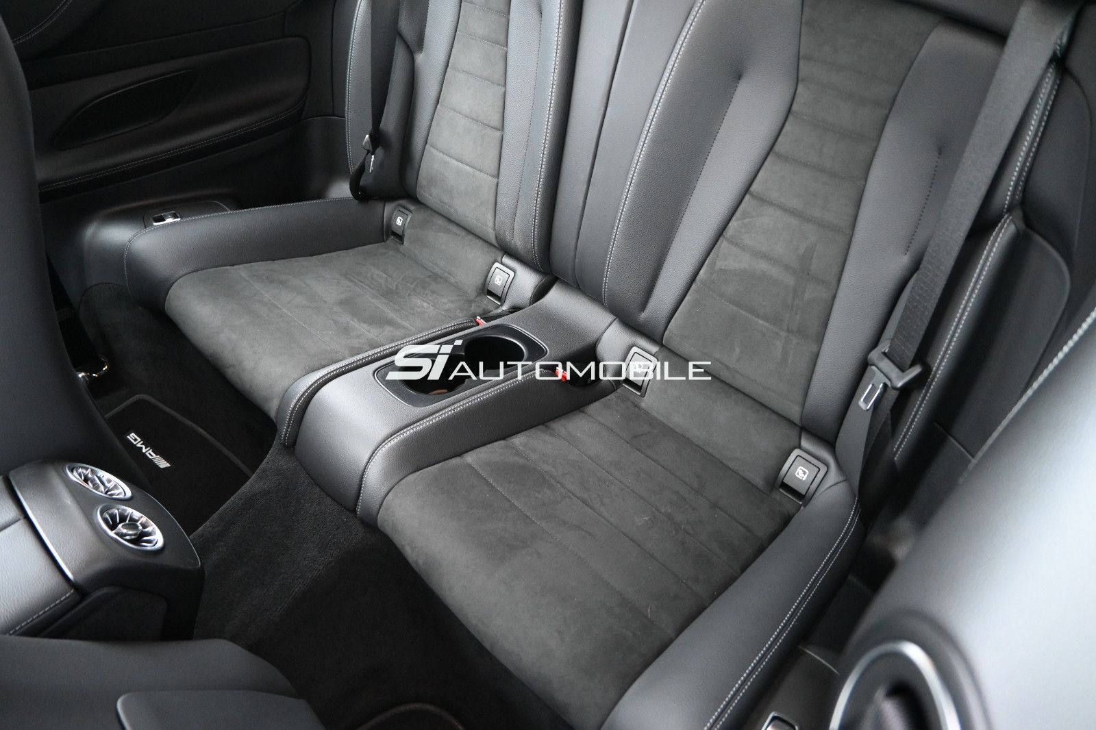 Fahrzeugabbildung Mercedes-Benz E 220 d Cabrio 2x AMG °ACC°STANDHEIZUNG°8-FACH°