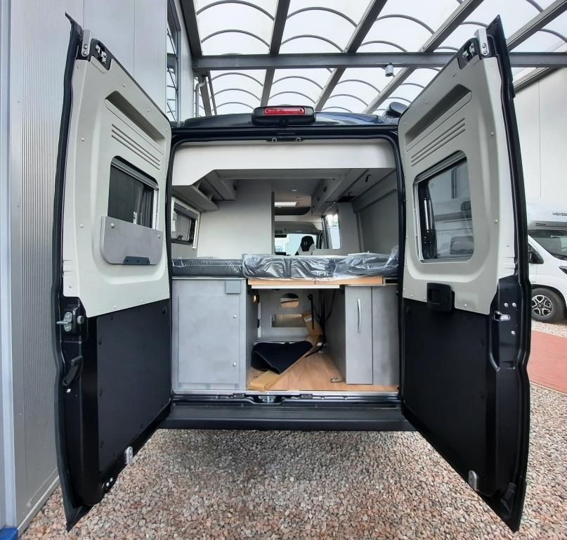 Fahrzeug Übersicht 19 Fahrzeugabbildung Crosscamp Camper Vans CV 600 Opel Verfüg./Sparen Sie 14.74