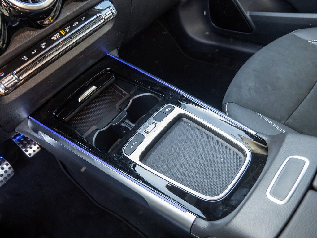 Mercedes-Benz GLB 200 AMG Special Edition AHK Distr. LED Pano foto 15