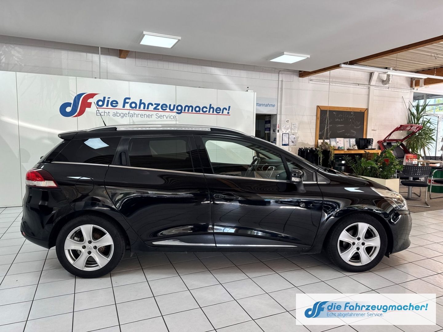 Fahrzeugabbildung Renault Clio IV Grandtour Intens 0.9 TCe 90 eco Fahrerpr