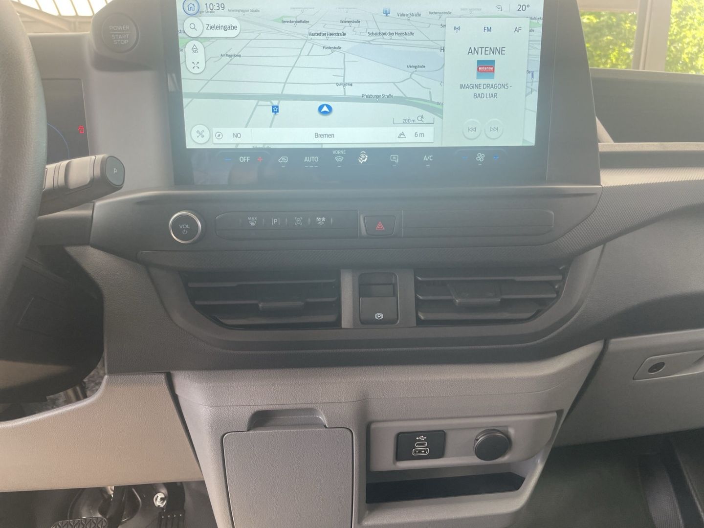 Fahrzeugabbildung Ford Transit Custom DOKA Top Deal 0 Prozent Zinsen un