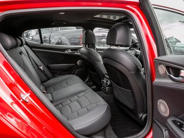 Kia Stinger Automatik Leder 360° Kamera Navi ACC