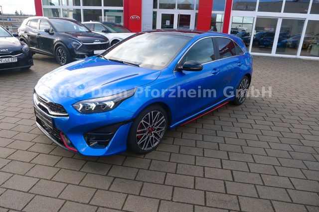 Kia Ceed 1.6 T-GDI DCT GT / NAVI  / PANO/KOMFORT/UVO