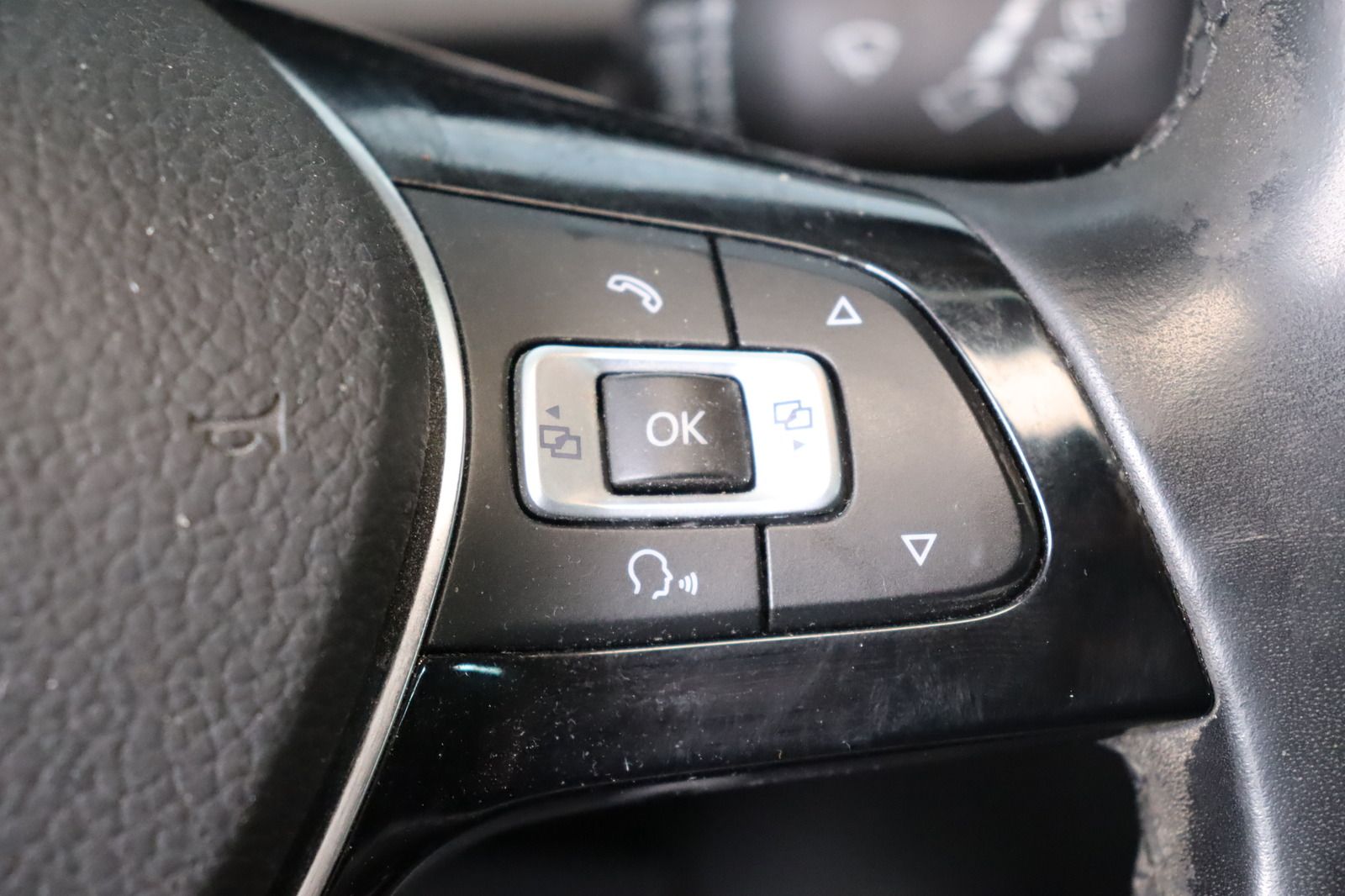 Fahrzeugabbildung Volkswagen Tiguan 4Motion 1. Hand  *Sitzhzg. * LED