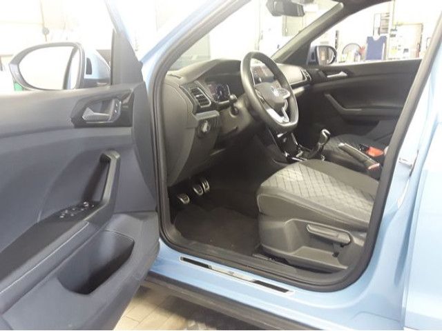 Volkswagen T-Cross R-Line 1.0 TSI AHK NAVI IQ.DRIVE foto 5