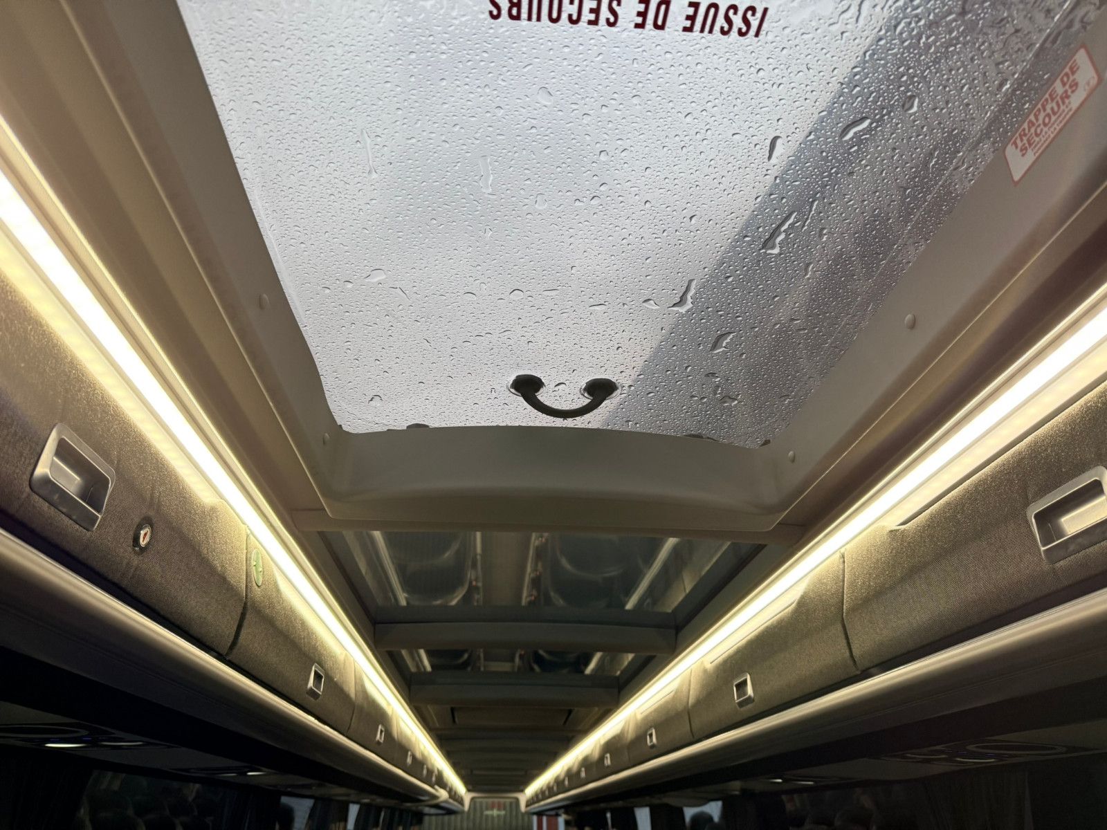 VANHOOL  2017 - Image 20 of 35