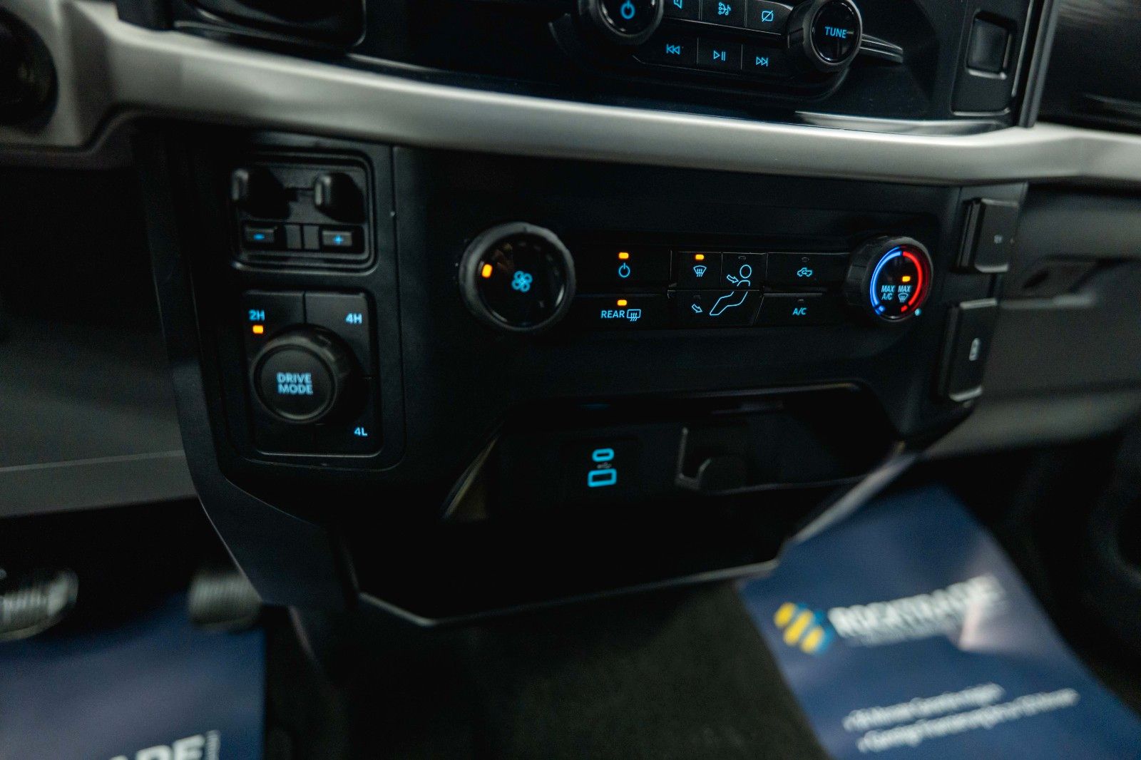 Fahrzeugabbildung Ford F150 5.0L V8 4x4 Offroad SuperCrew RAPTOR 19%