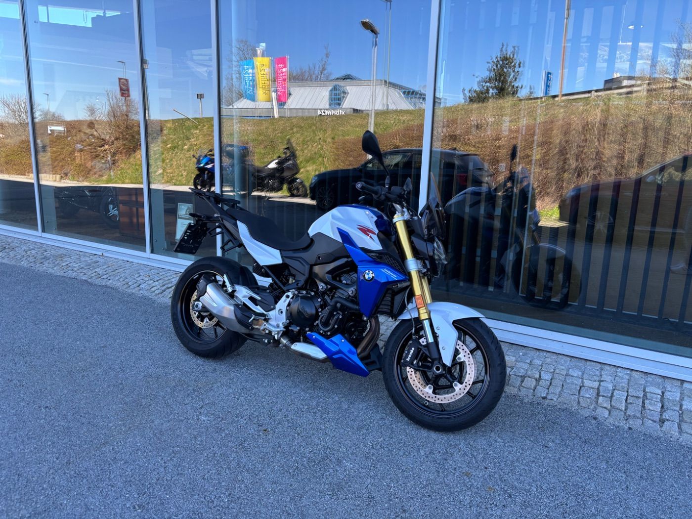 Fahrzeugabbildung BMW F 900 R 3 Pakete Tieferlegung