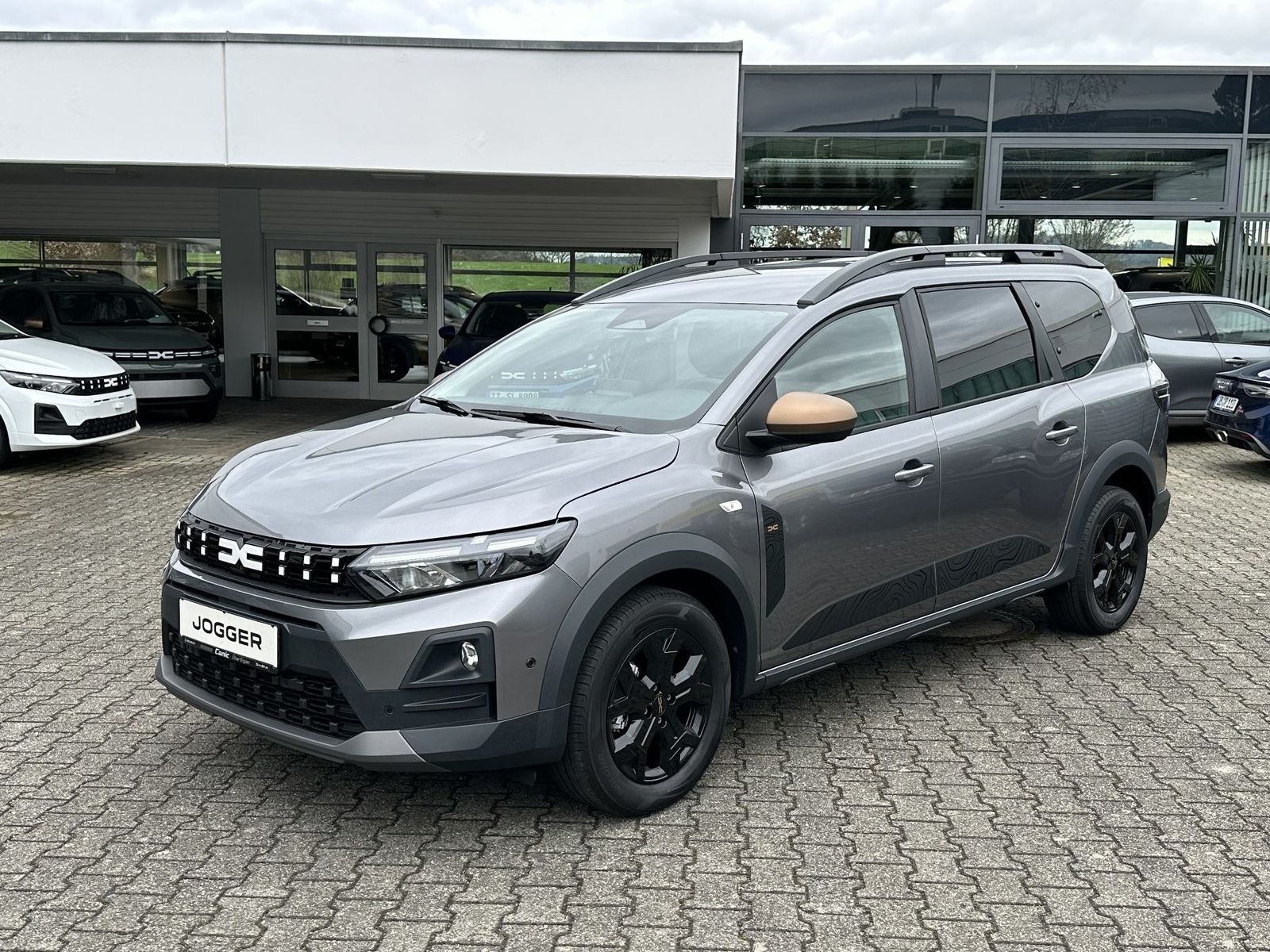 Fahrzeugabbildung Dacia Jogger Extreme TCe 110 7-Sitze
