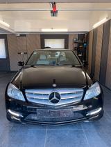 Mercedes-Benz C220 CDI *Automatik*Lim.*AMG-Paket*Navi*Xenon* - Mercedes-Benz C 220 aus 2010: Cdi