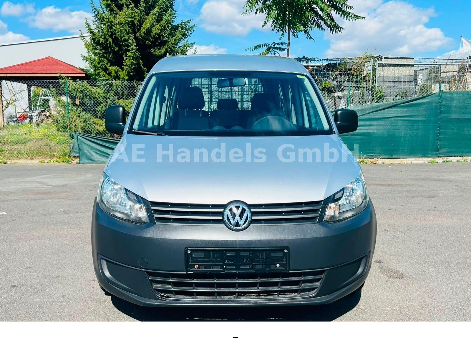 Volkswagen Caddy 2013 — photo 14