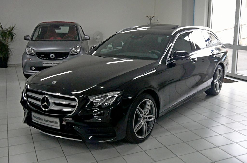 Image of Mercedes-Benz E 220
