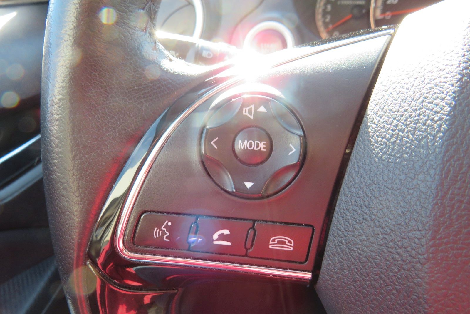 Fahrzeugabbildung Mitsubishi Space Star Edition SITZH. DAB KLIMA GRA ALU 1.HD