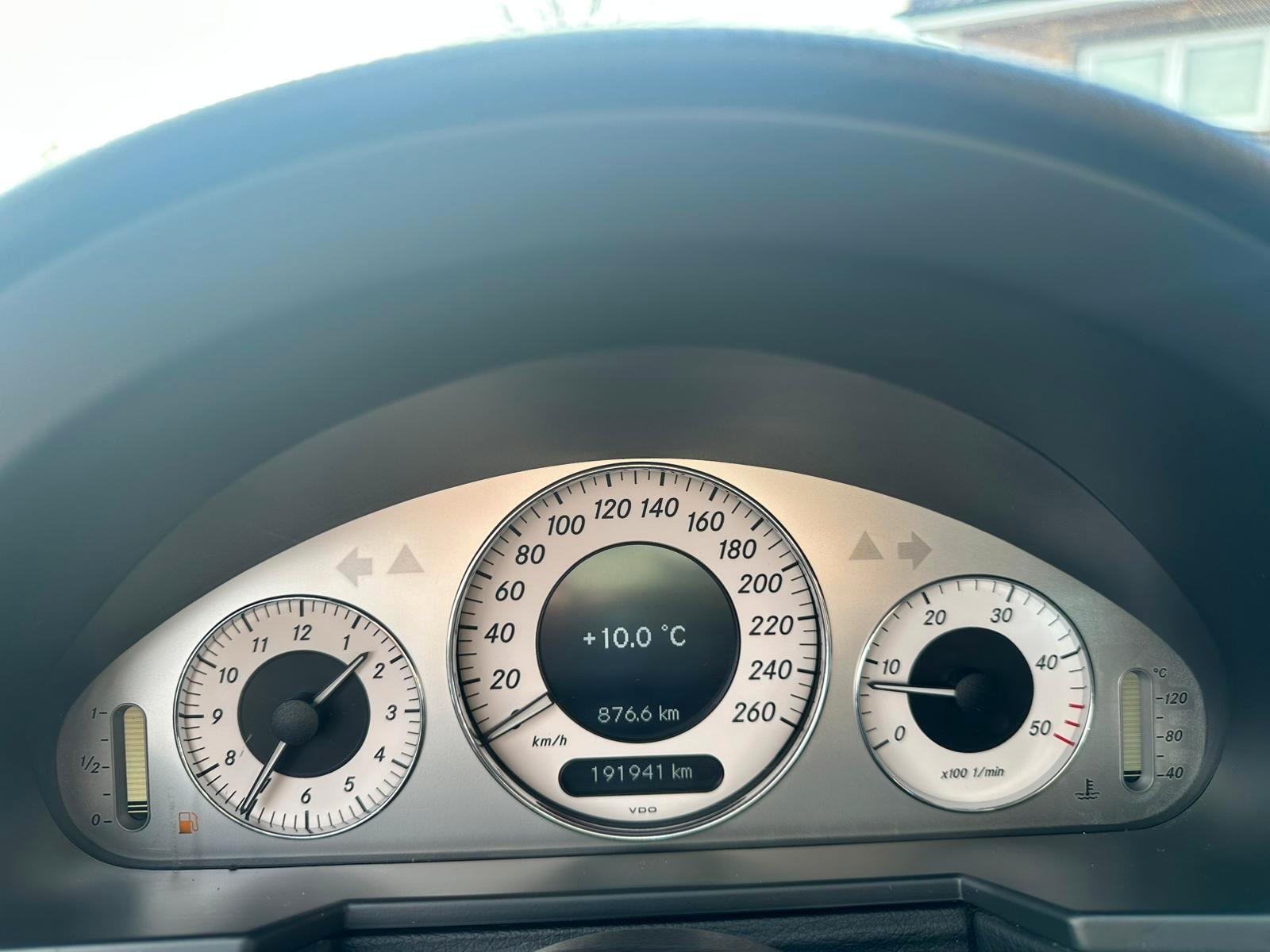 Mercedes-Benz E 220 Limousine CDI AVANTGARDE TMP CAM NAVI