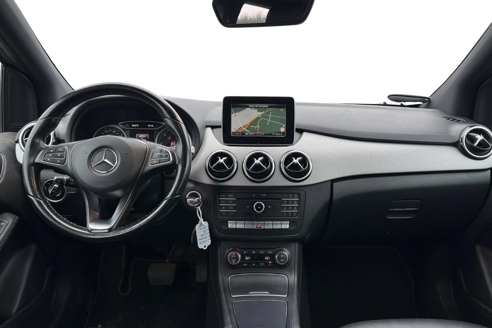 Mercedes-Benz B220 2015 — photo 5