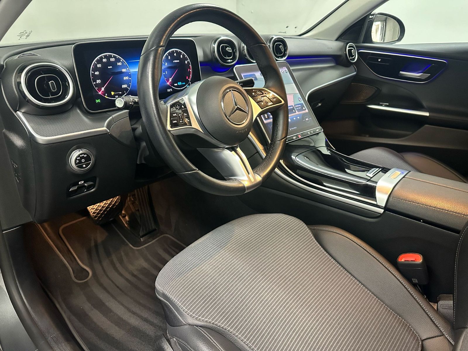 Fahrzeugabbildung Mercedes-Benz C 180 T Autom.*AVANTGARDE*NIGHT*DISTRO*AHK*