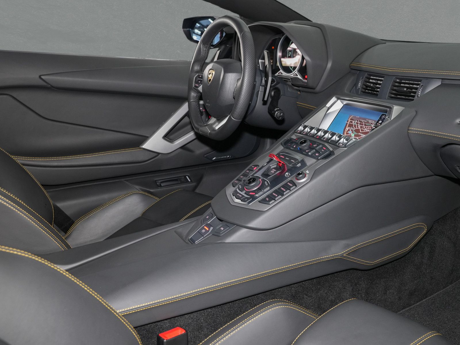 Fahrzeugabbildung Lamborghini Aventador LP700-4 - Nero Nemesis | Sport-AGA
