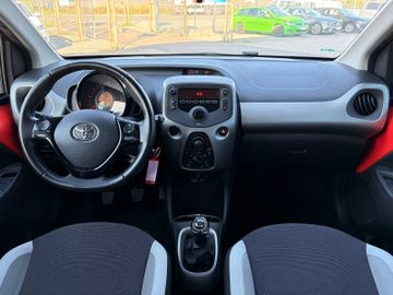 Toyota Aygo (X) - 10