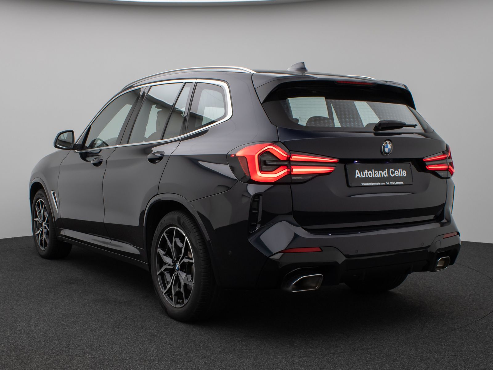 Fahrzeugabbildung BMW X3 xD30i M Sport Panorama Kamera DAB HiFi Alarm