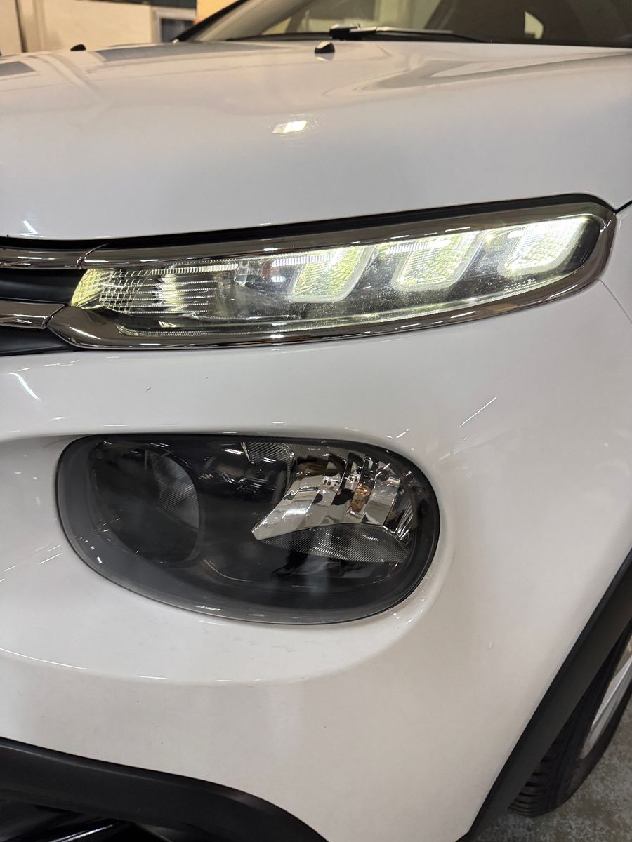 Fahrzeugabbildung Citroën C3 1.6 HDI FEEL COLOR STYLE PAKET NAVI LED VOLL
