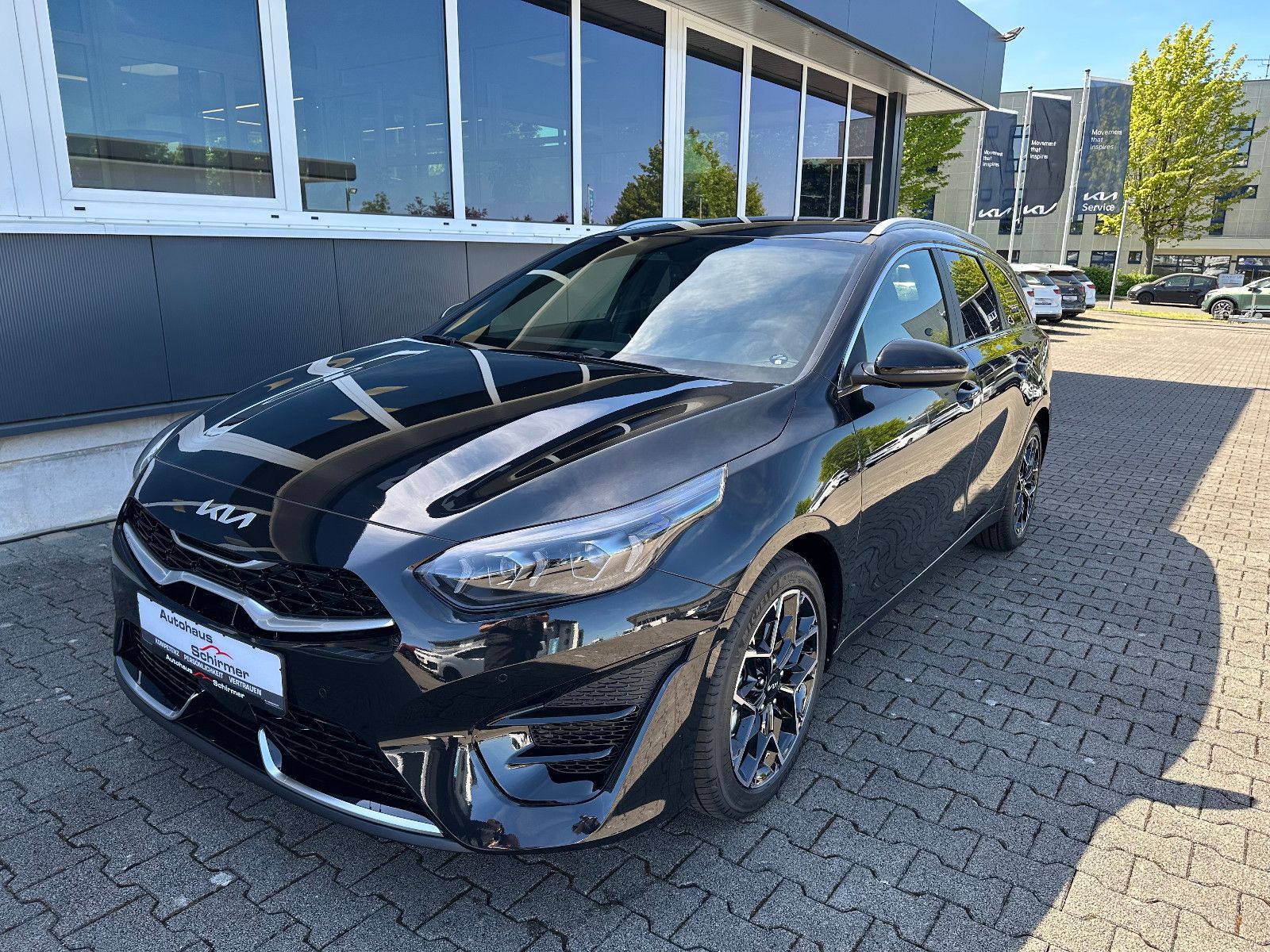 Fahrzeugabbildung Kia CEED_SW 1.5T 140 DCT7 GTL TEC LEDER