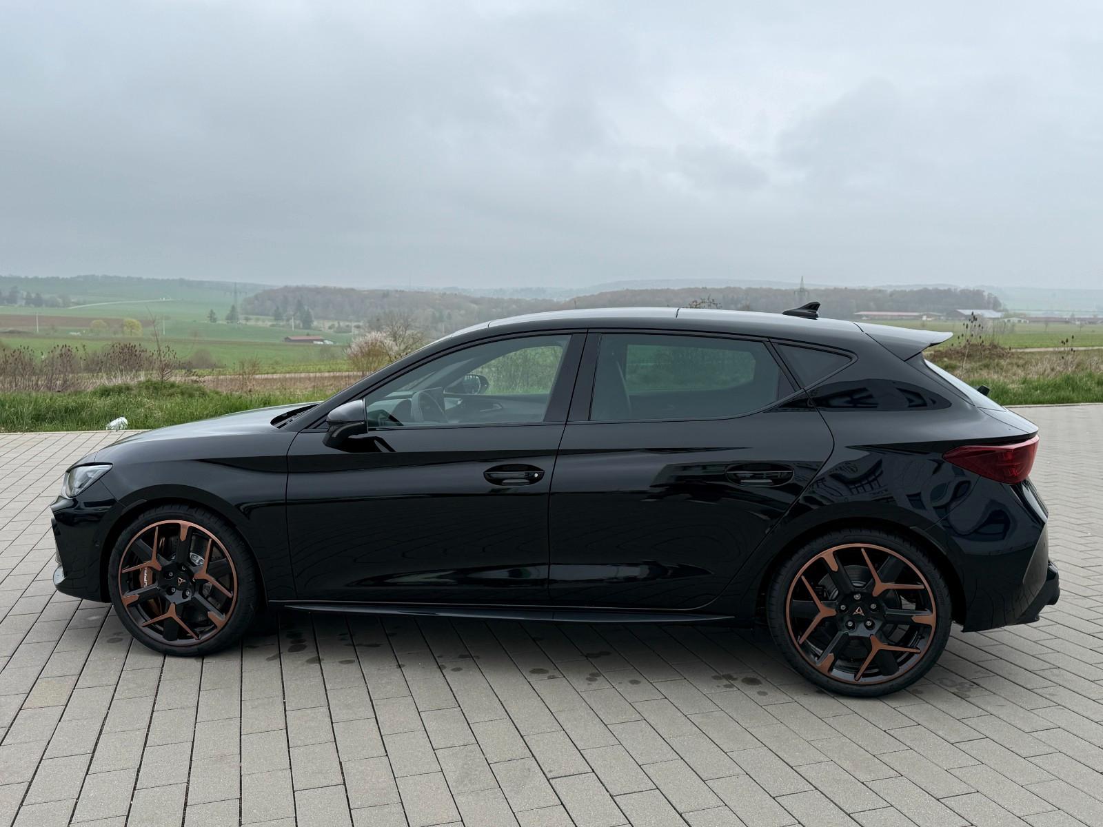 Cupra Leon 2.0 TSI VZ EXTREME+AHK+Century Bronze Matt