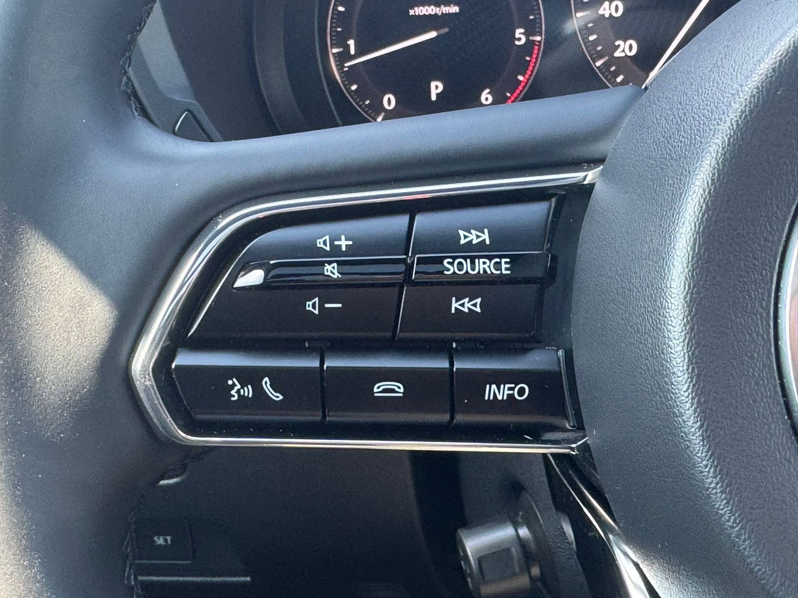 Fahrzeugabbildung Mazda CX-80 Homura+ AWD 7SIT*PANO*HUD*BOSE*NAPPA*360°