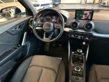 Audi Q2 30 TFSI sport *NAVI*TEMPOMAT*PDC*LED*SZHZ*
