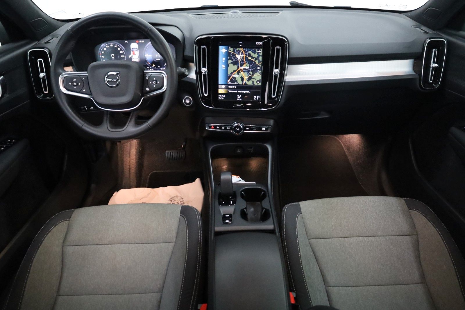 Fahrzeugabbildung Volvo XC40 T4, Inscription,Navi,LED,DAB,Carplay