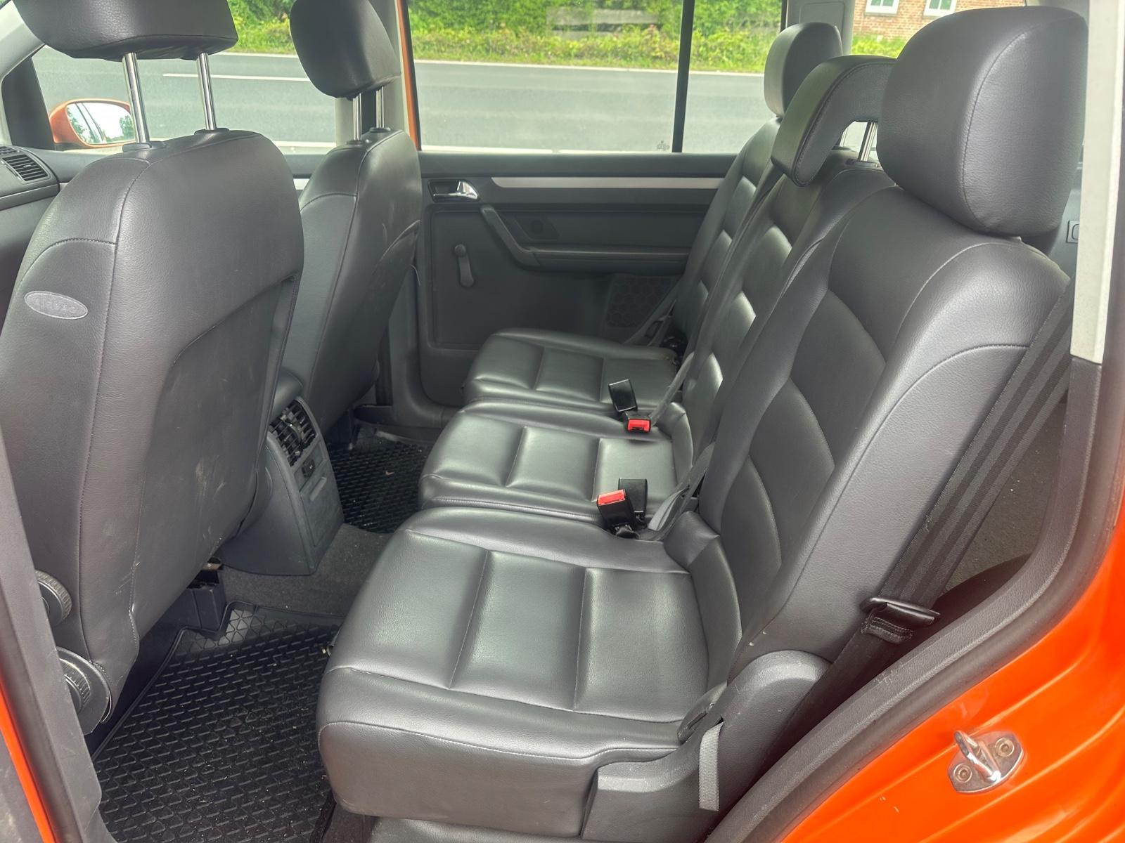 Volkswagen Touran 2005 — photo 11