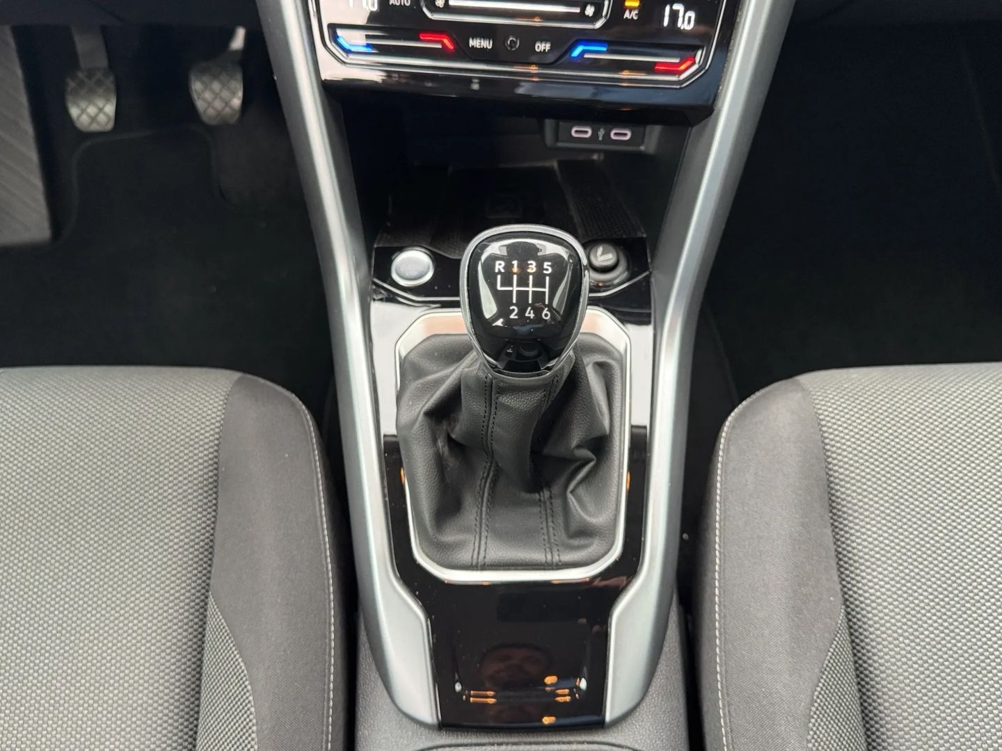 T-Roc 1.0 TSI LIFE *NAVI*KEYLESS*KAMERA*LED*