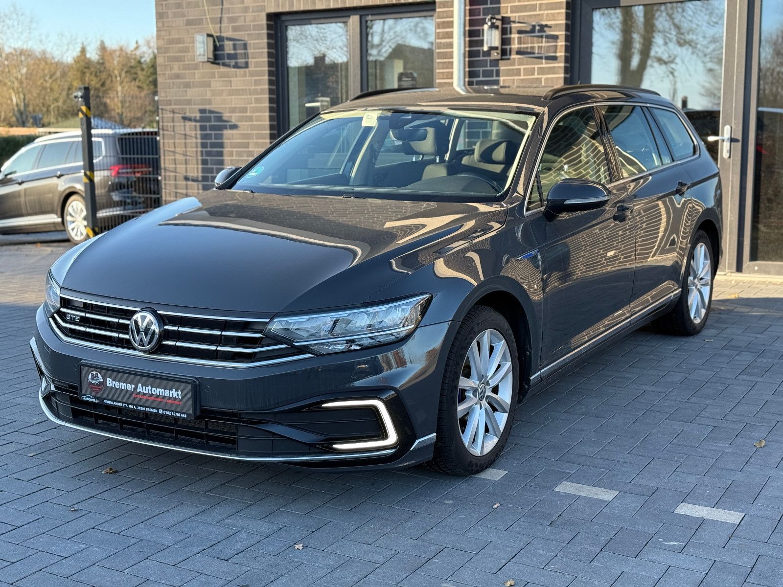 VW Passat Variant GTE*SHZ*NAVI*KAM*PDC*AHK*LED*ACC