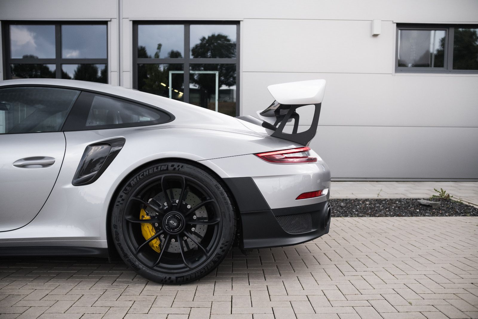 Fahrzeugabbildung Porsche 911/991 GT2 RS, 1. Hd., Lift, DAB, 90L, R-Kam.