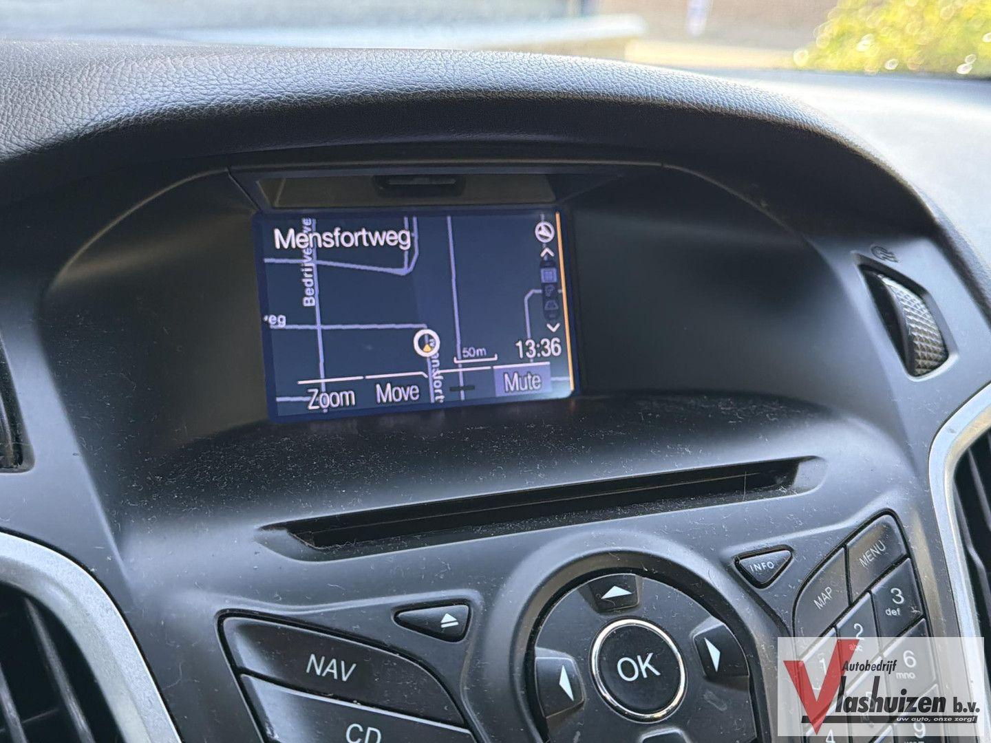 Ford Focus 2012 — photo 12