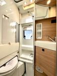 Malibu Van first class - two rooms GT skyview 640 LE-RB (10/14)