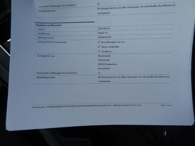 Fahrzeugabbildung Volkswagen Golf VIII Lim. Life/Virtual/LED/Navi/PDC/2.Hd/